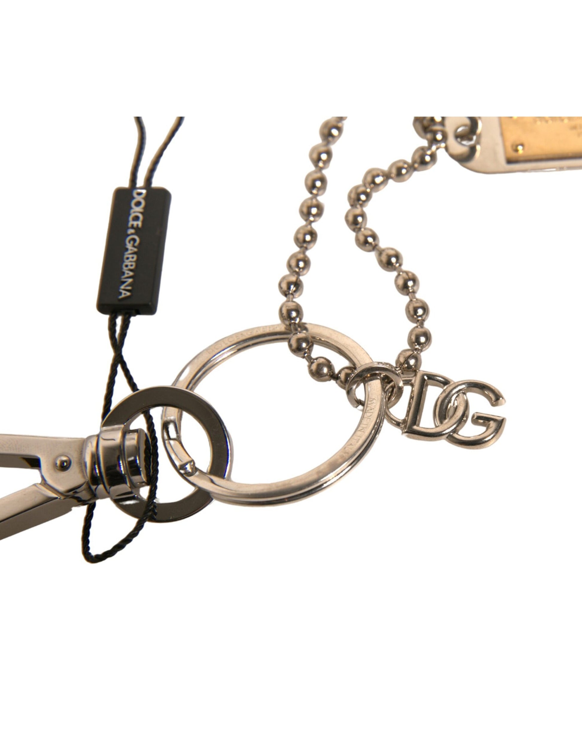 Schlüsselanhänger mit Logo-Plakette aus silberner Messingkette und Perlen