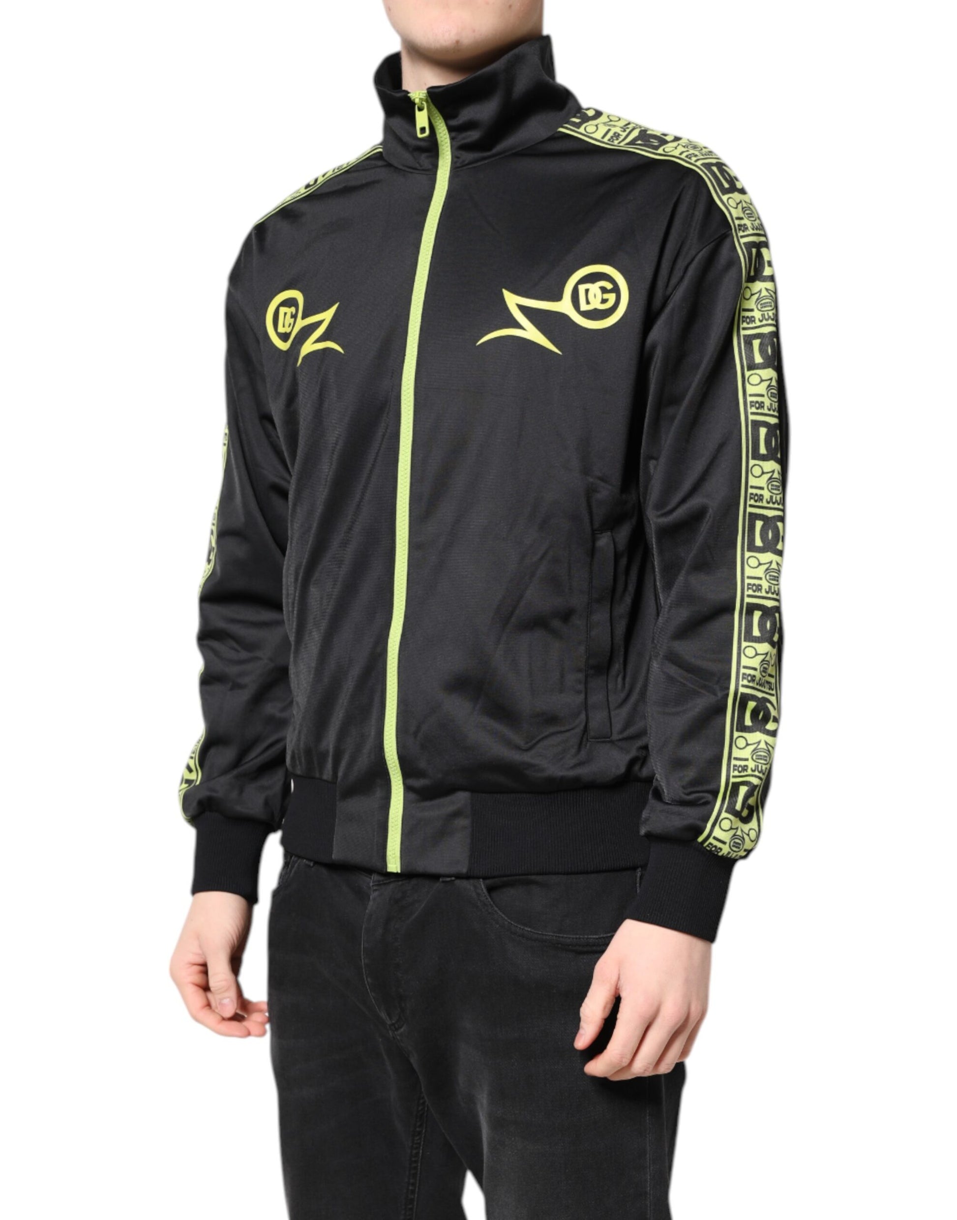 Schwarze Bomberjacke mit Rollkragen und Reißverschluss und Logo