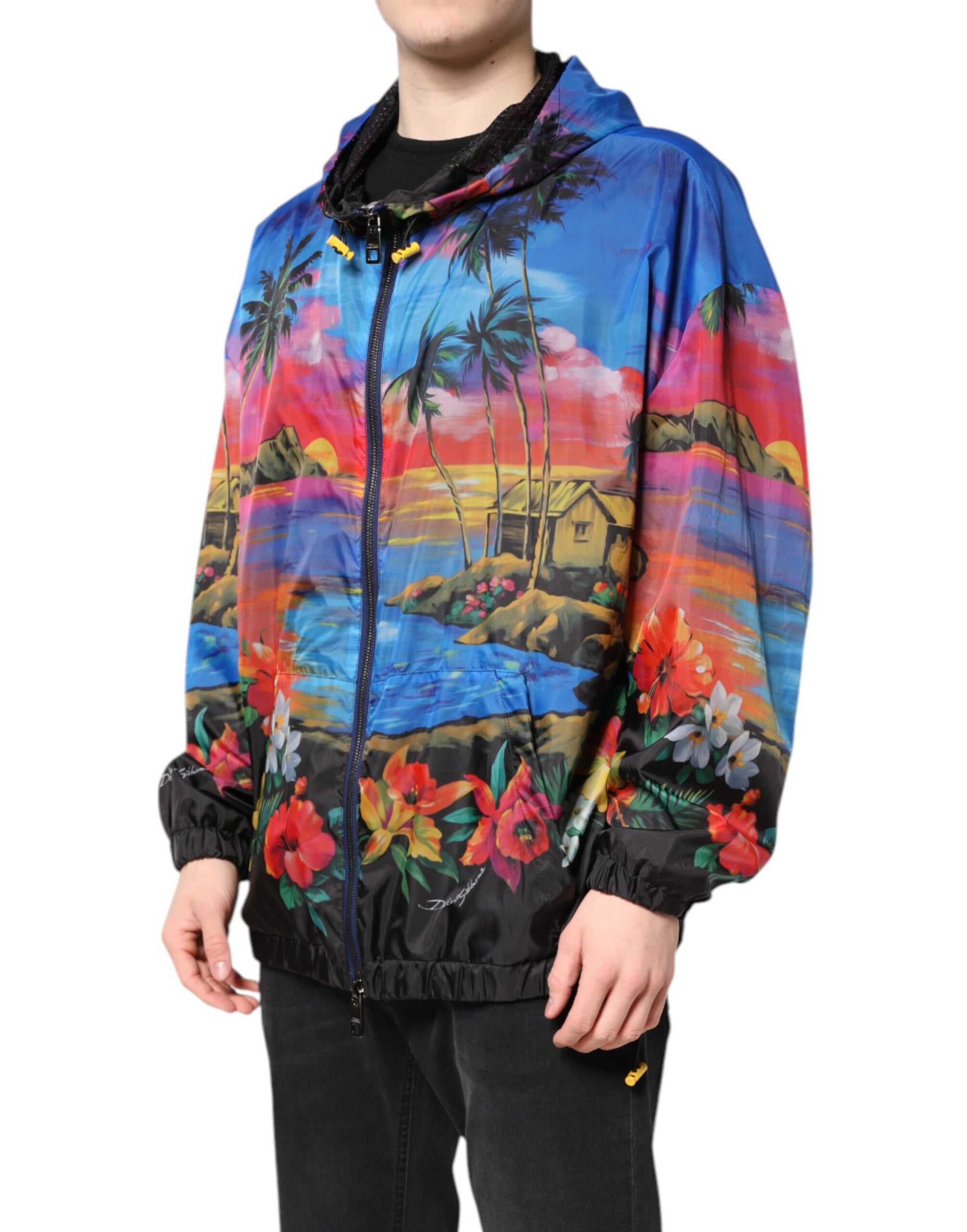 Windjacke mit Kapuze und mehrfarbigem Print