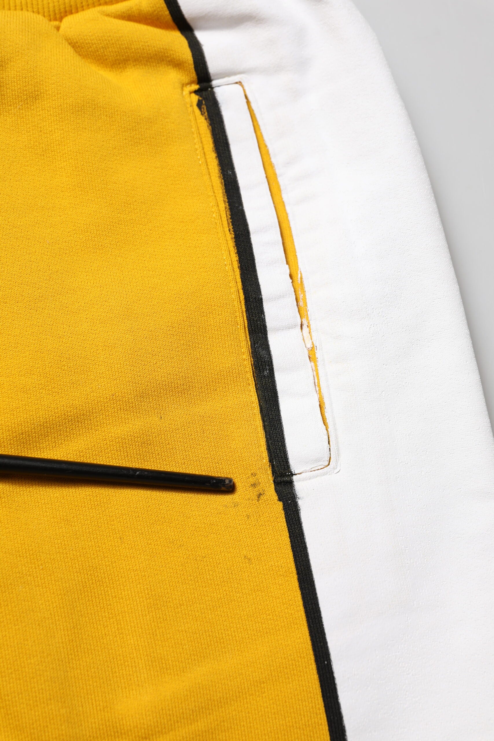 Gelbe Jogginghose aus Baumwolle