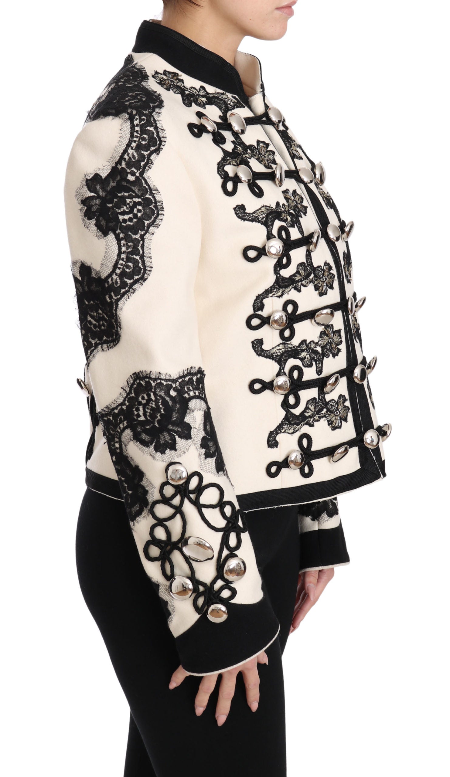 Weiße, schwarze, geblümte Barockjacke aus Wolle