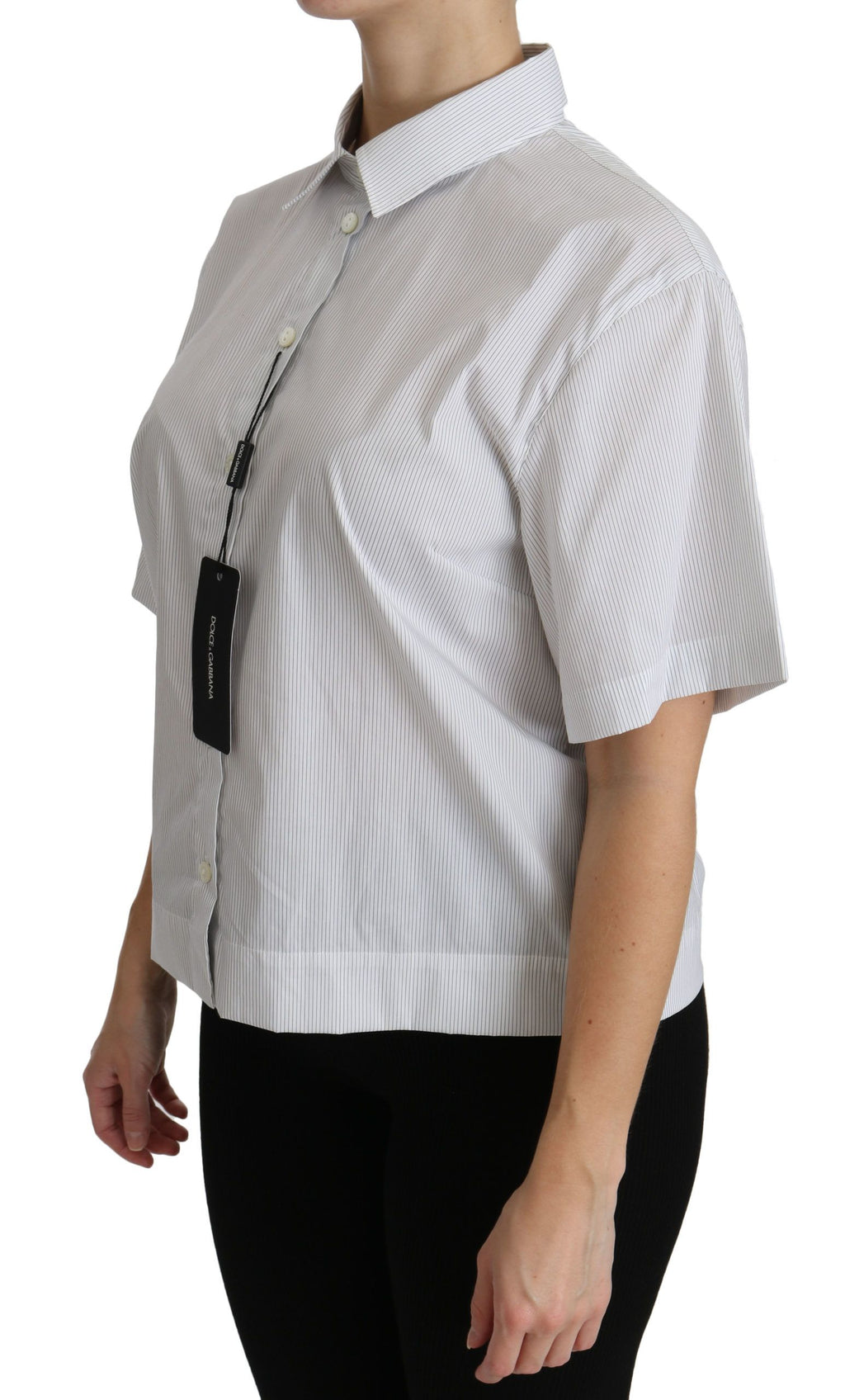 Weißes Poloshirt mit Kragen und kurzen Ärmeln