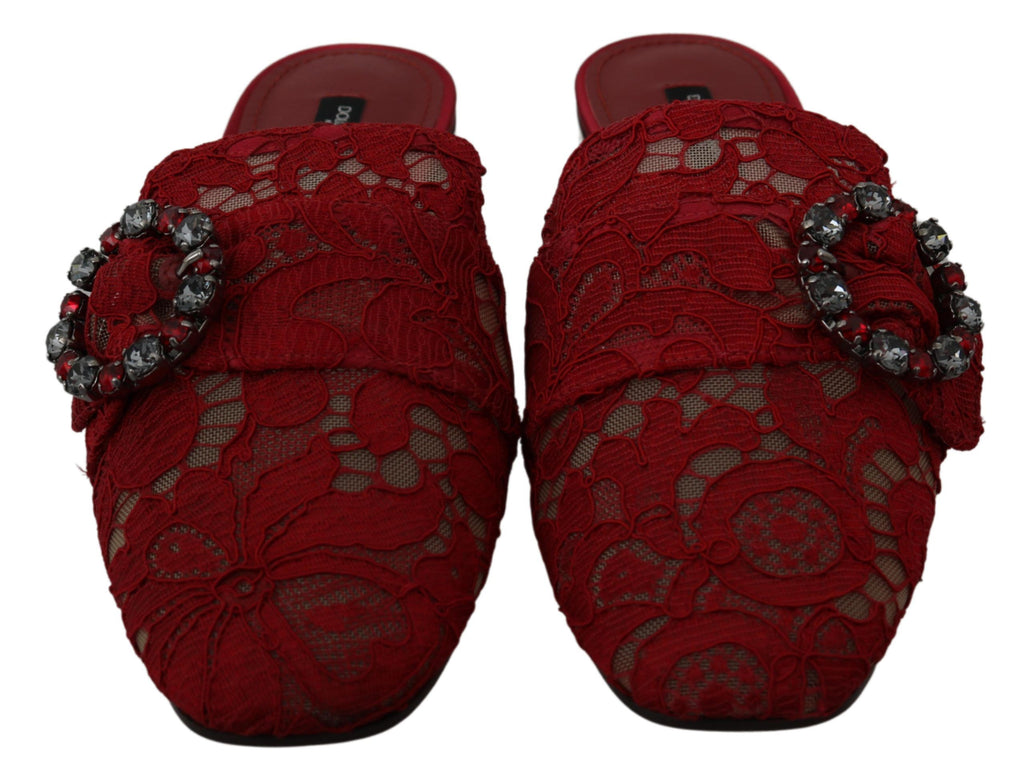 Rote flache Schuhe mit Kristallen und Spitze