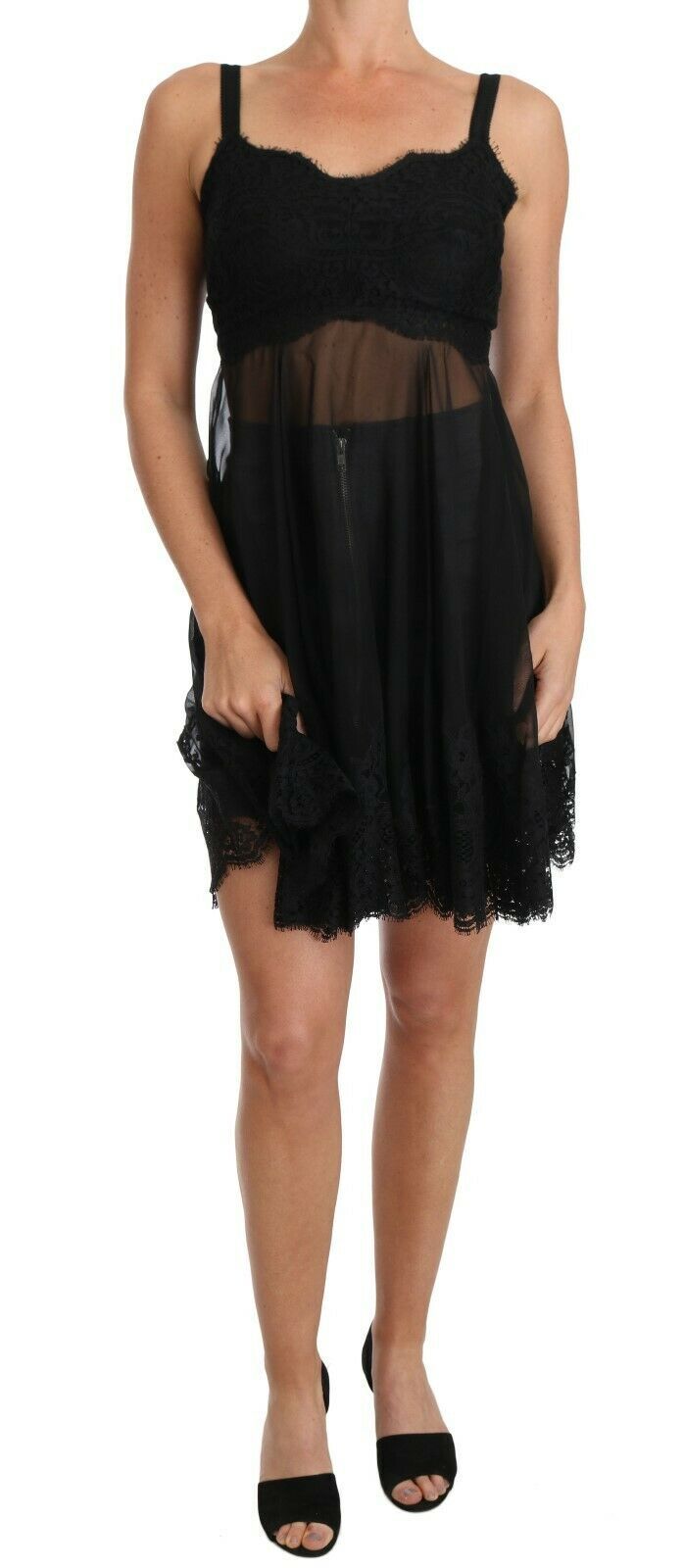 Schwarzes Seidenspitzenkleid, Chemise-Dessous