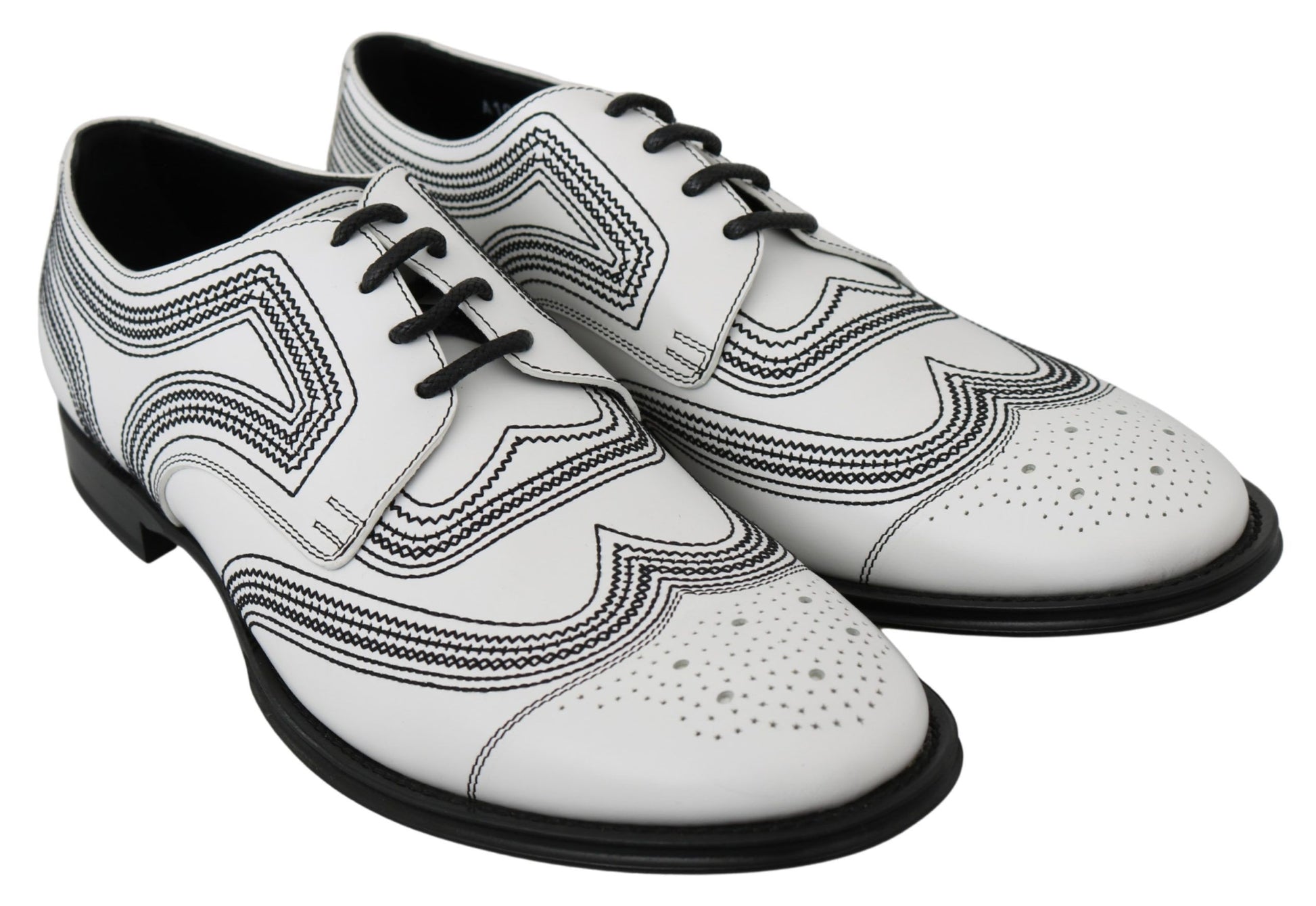 Weiße Derby-Schuhe aus Leder mit schwarzer Spitze