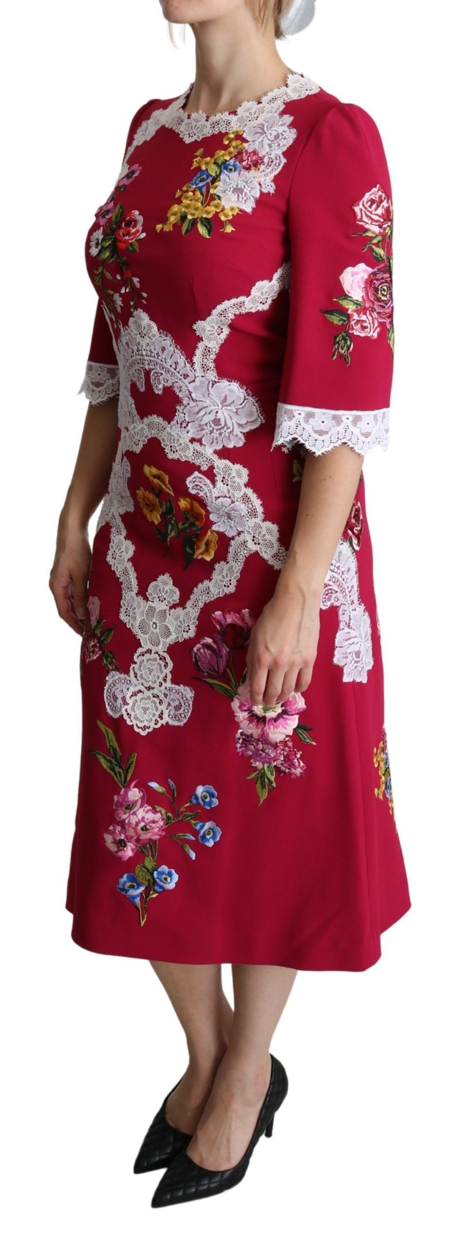 Rotes Midi-Etuikleid mit Blumenstickerei