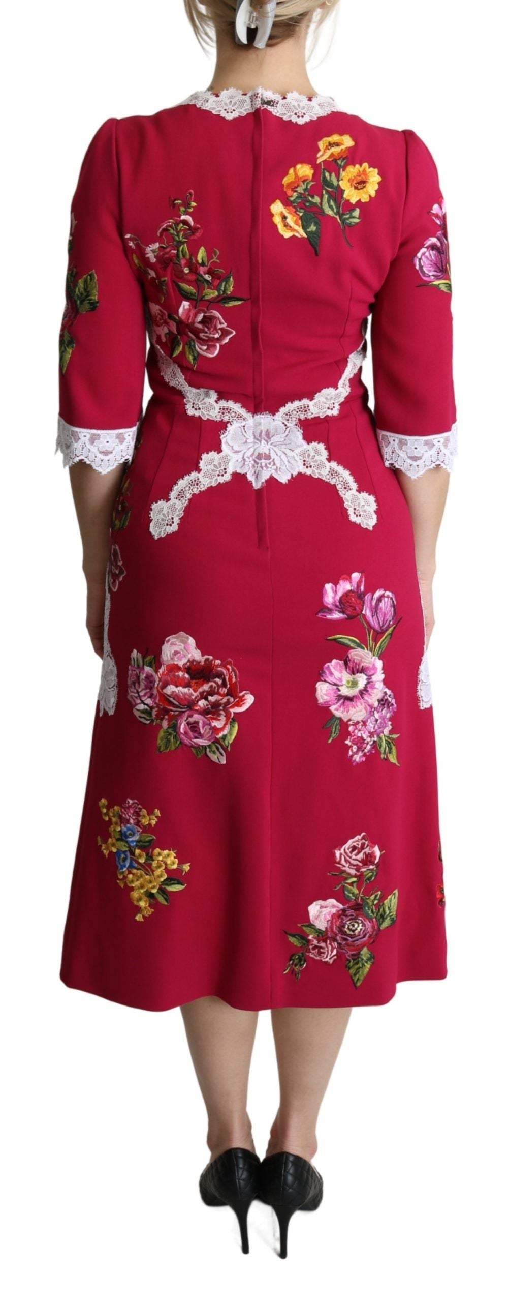 Rotes Midi-Etuikleid mit Blumenstickerei
