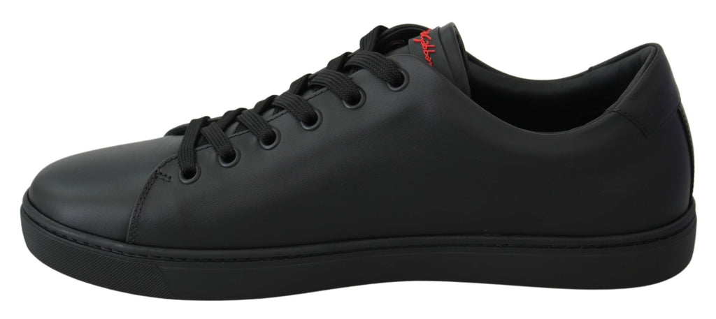 Schwarze Leder Love Heart Sneakers Damenschuhe