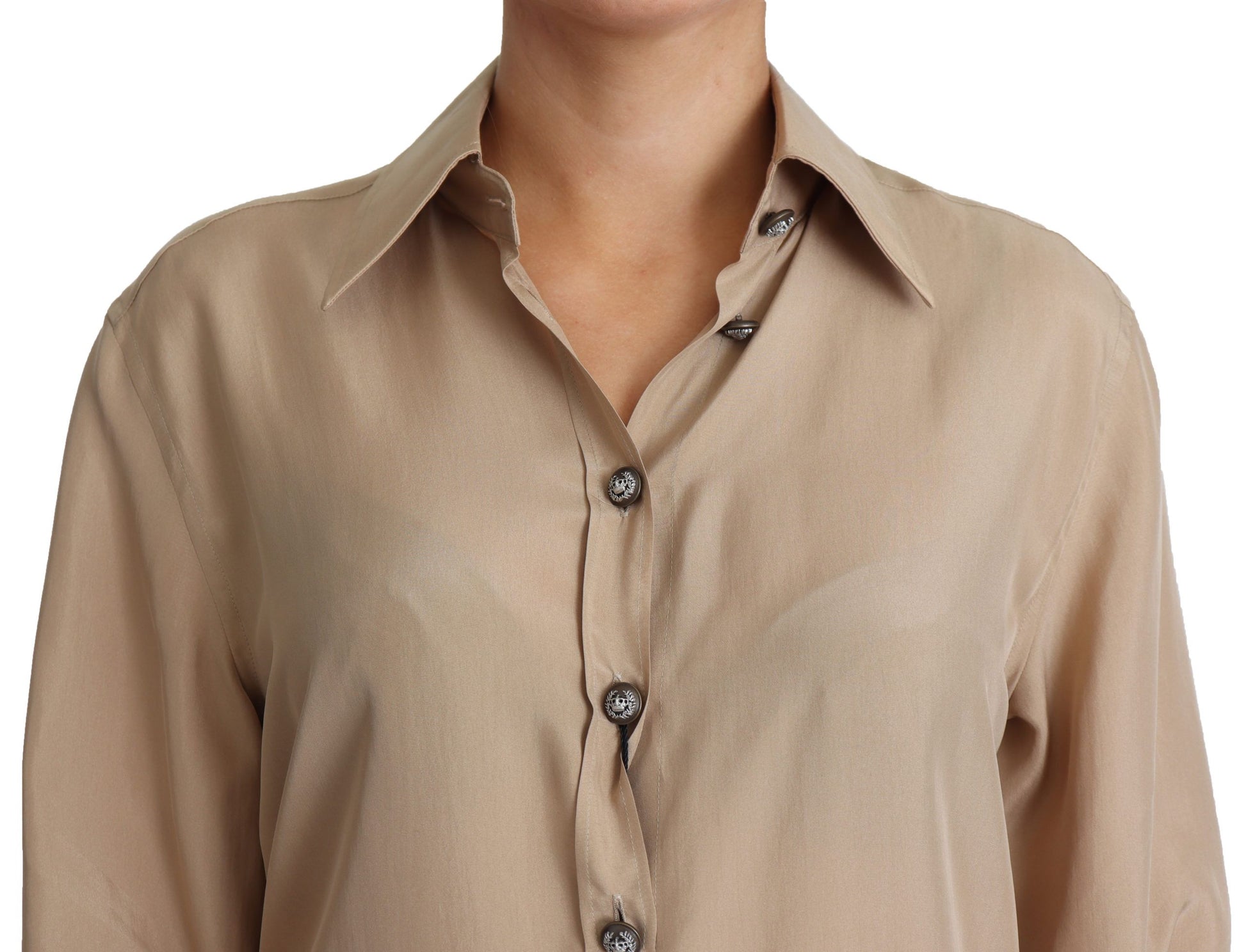 Beige Seidenhemd mit dekorativen Knöpfen