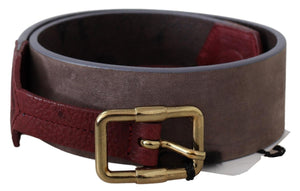 Breiter Gürtel aus braunem Leder mit goldfarbener Chrom-Logoschnalle