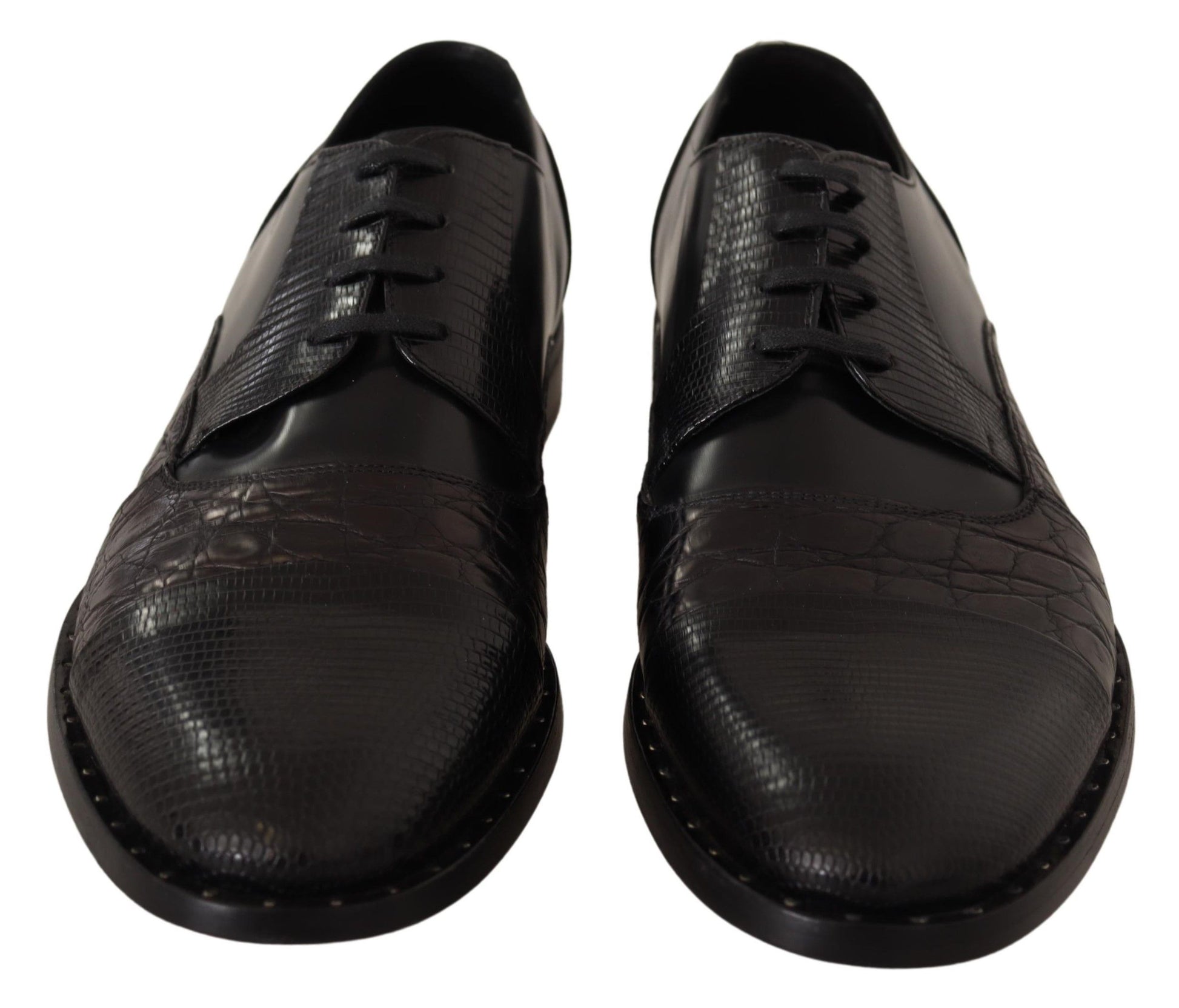 Schwarze Lederschuhe mit exotischen Häuten