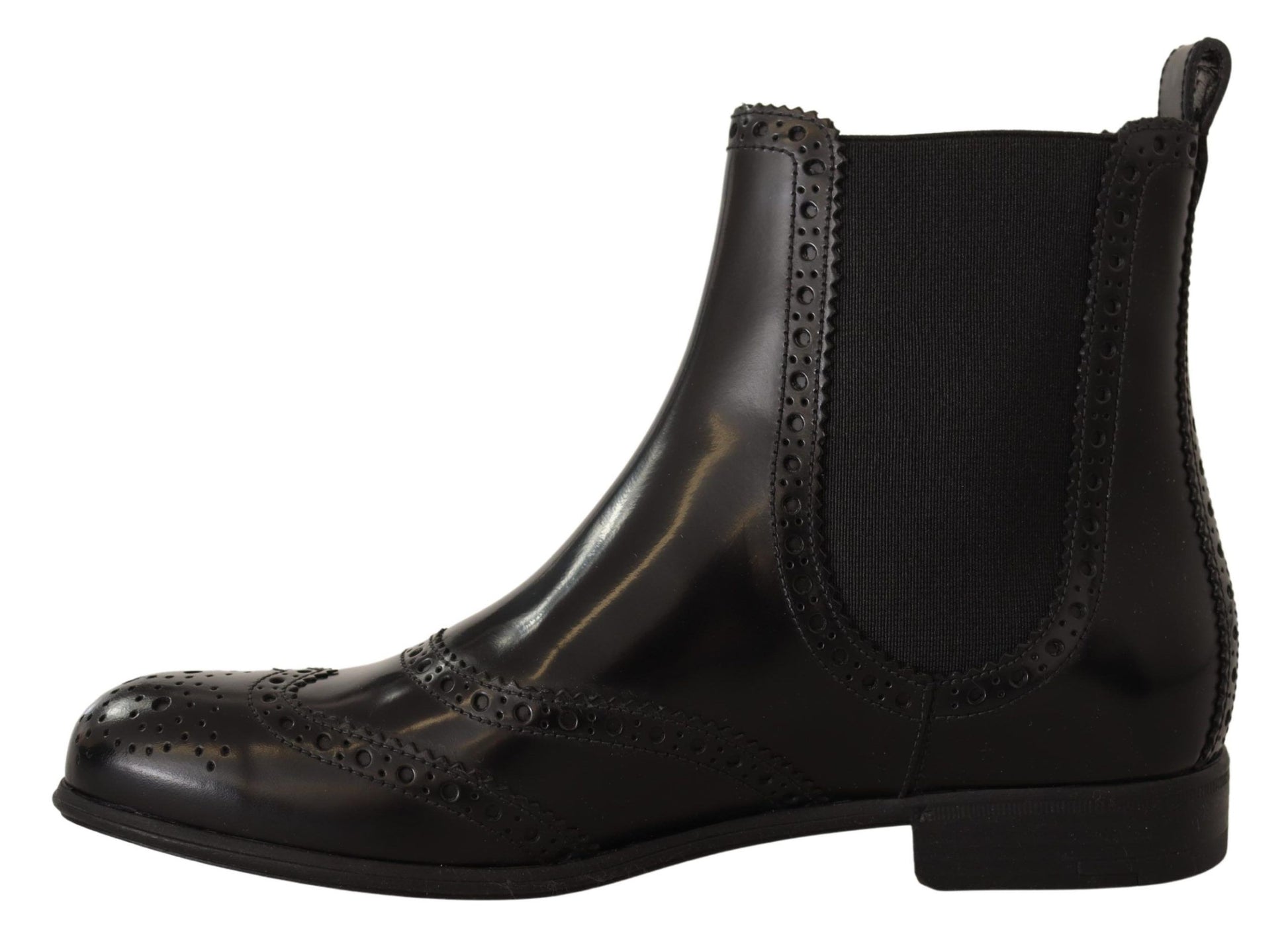 Schwarze, knöchelhohe, flache Stiefel aus Leder