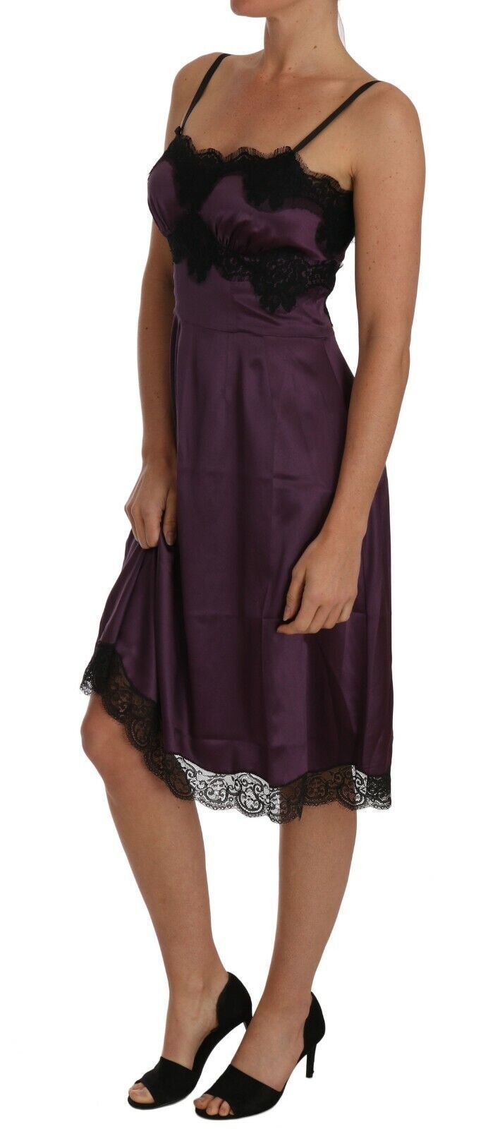 Lila Seidenstretch A-Linien-Kleid mit schwarzer Spitze