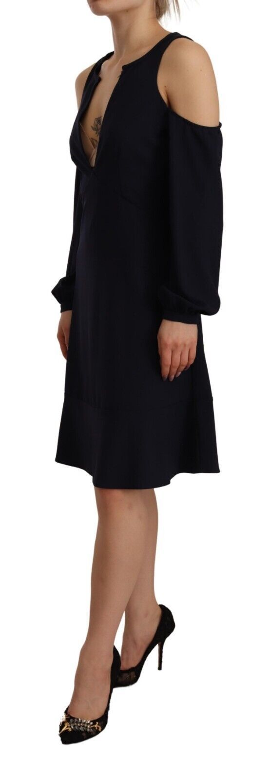 Schwarzes A-Linien-Kleid mit langen Ärmeln und offener Schulter