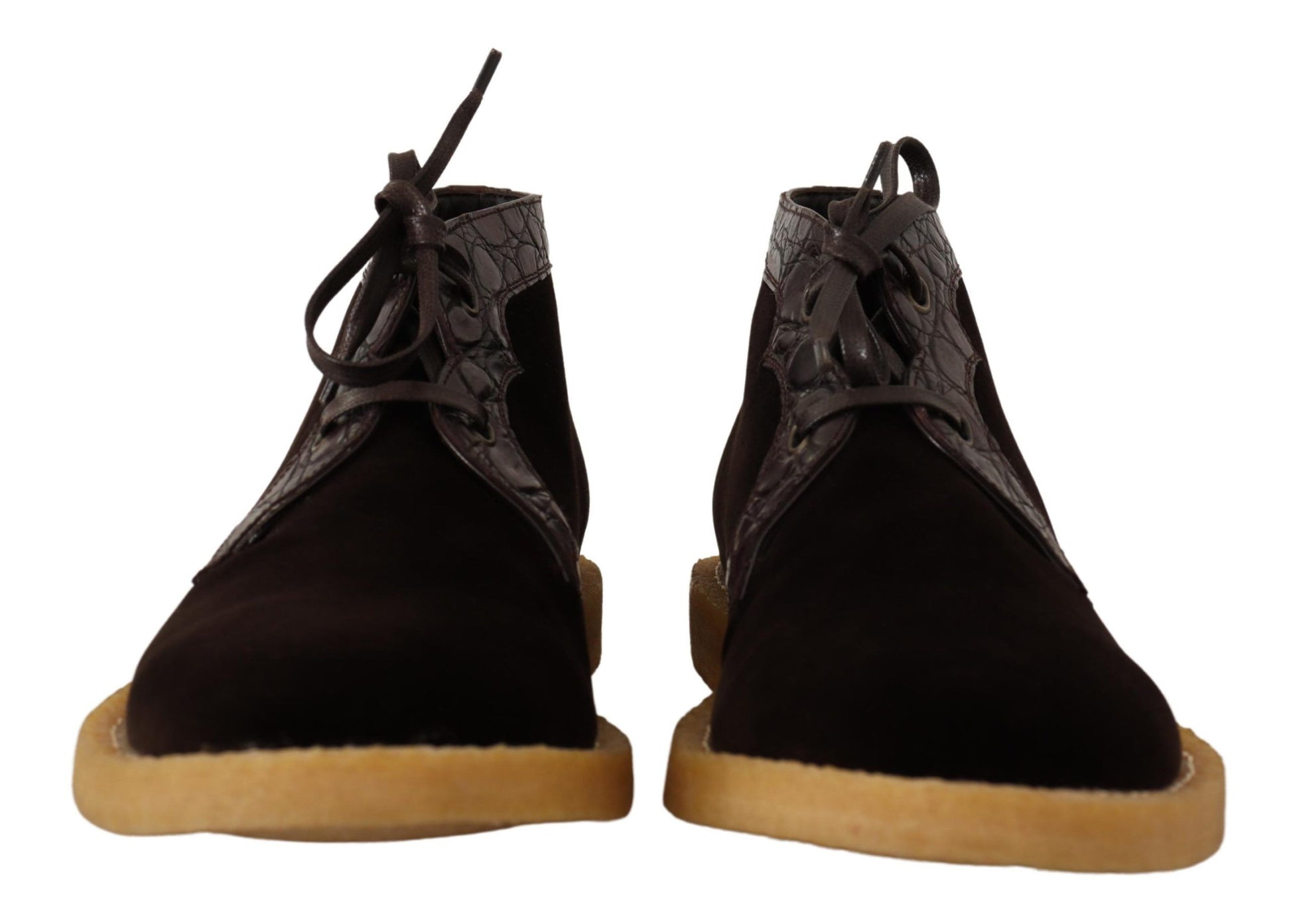 Braune Samtstiefel aus exotischem Leder