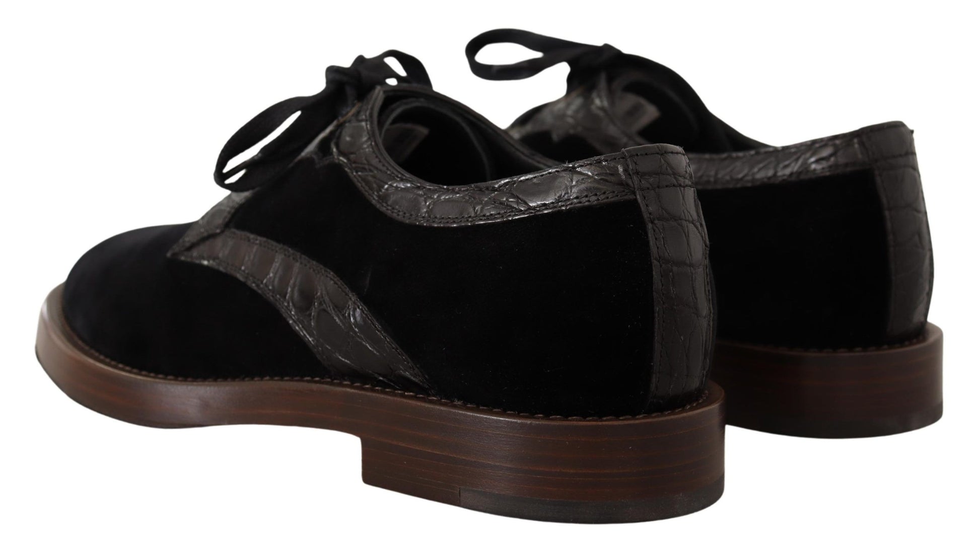 Schwarze Samtschuhe aus exotischem Leder