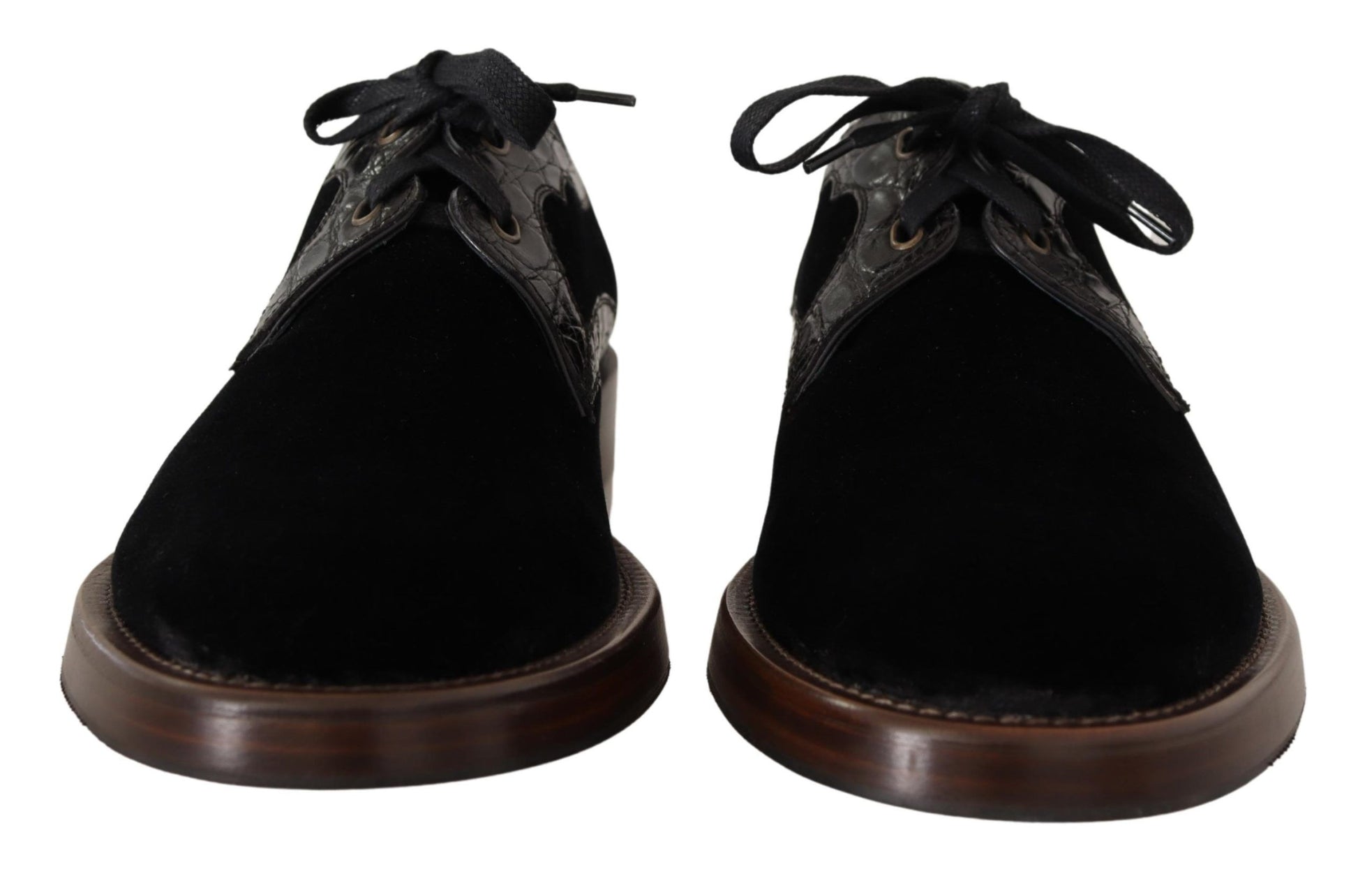 Schwarze Samtschuhe aus exotischem Leder