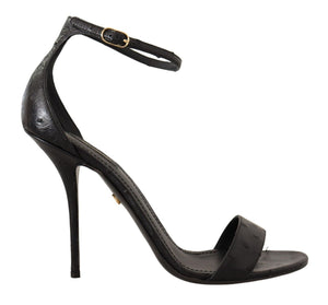Schwarze Straußenleder-Sandalen mit Knöchelriemen