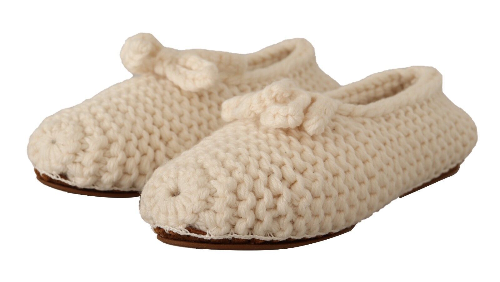 Weiße Ballerinas zum Hineinschlüpfen aus Wollstrick