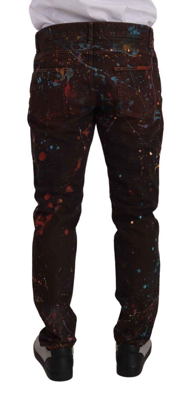 Braune Jeans aus Baumwoll-Jeansstoff in regulärer Farbe mit Farbspritzern