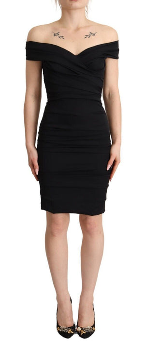 Bodycon-Etuikleid aus schwarzer Seide mit schulterfreiem Schnitt