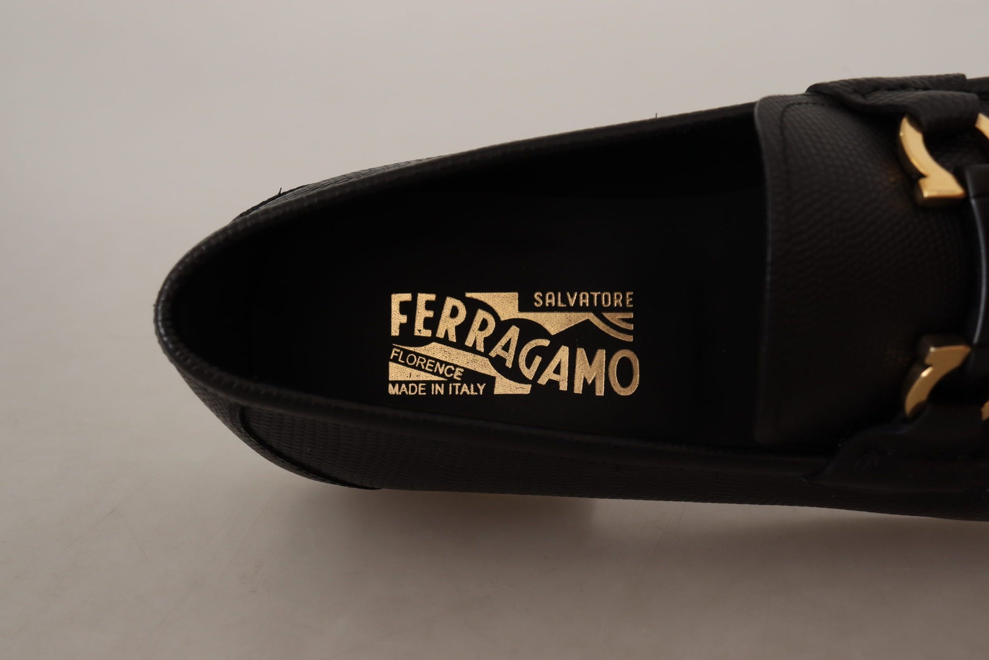 Elegante schwarze Loafer aus Kalbsleder