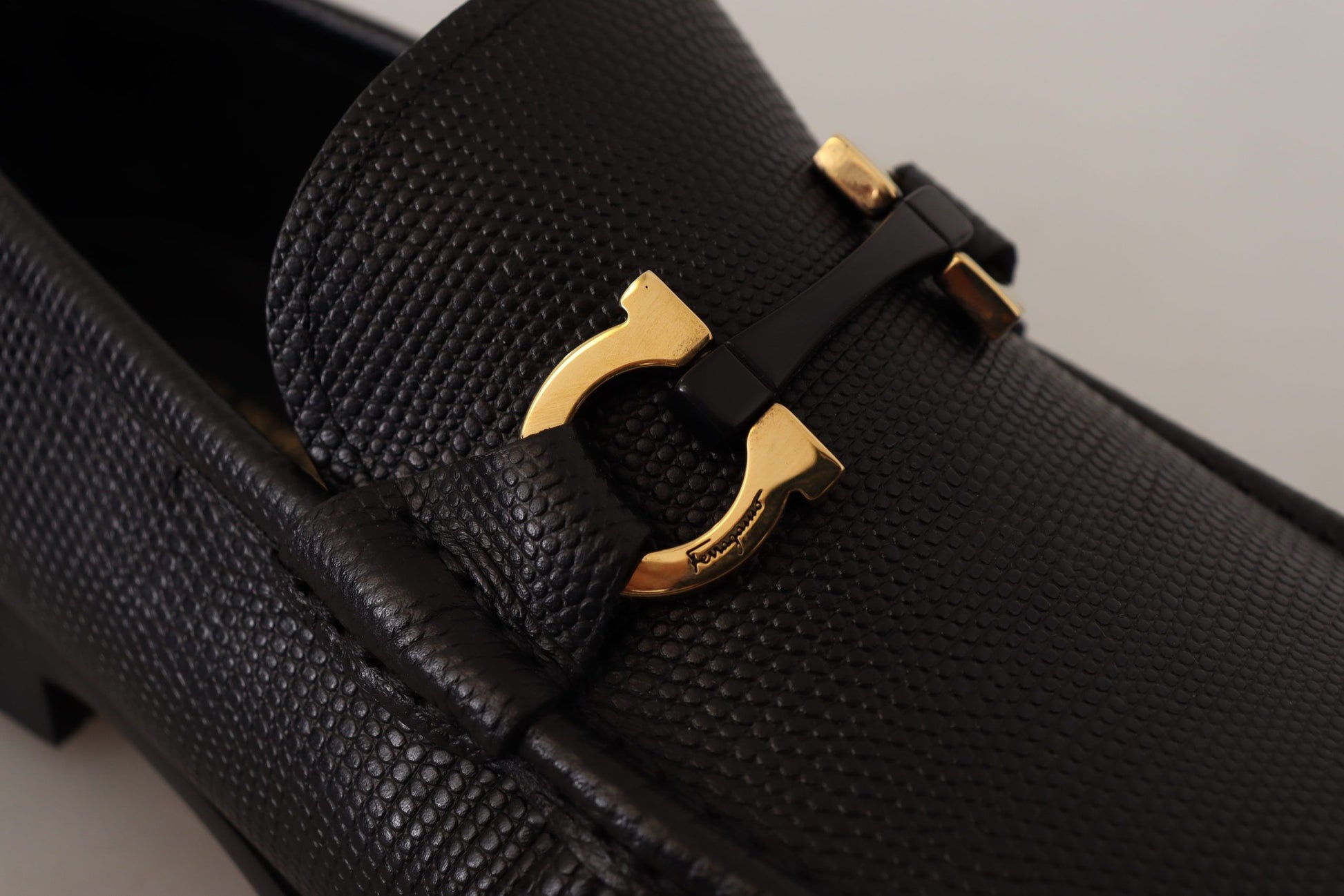 Elegante schwarze Loafer aus Kalbsleder