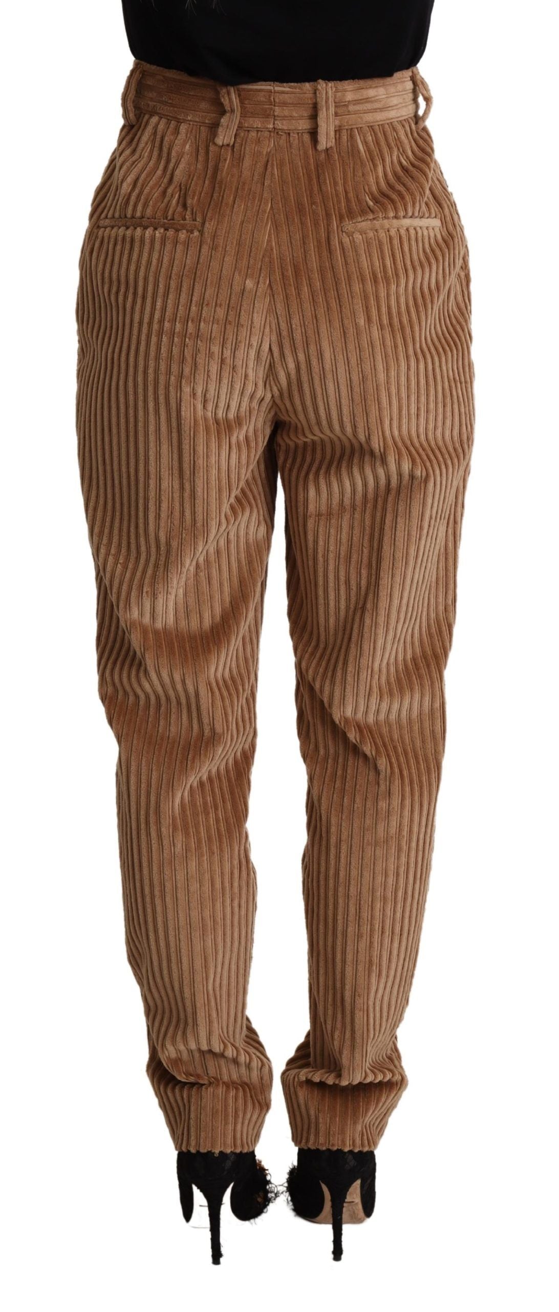 Braune Cordhose aus Baumwolle mit konischer Passform