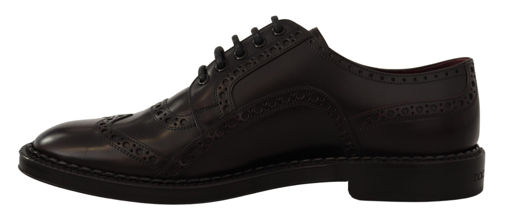 Lilafarbene Oxford-Schuhe aus Leder mit Flügelkappe