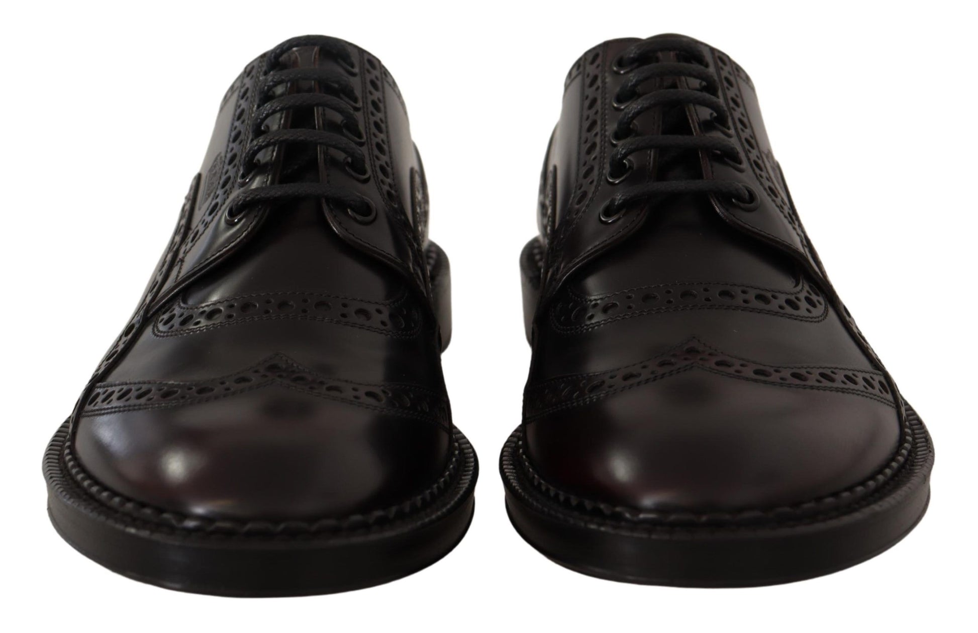 Lilafarbene Oxford-Schuhe aus Leder mit Flügelkappe