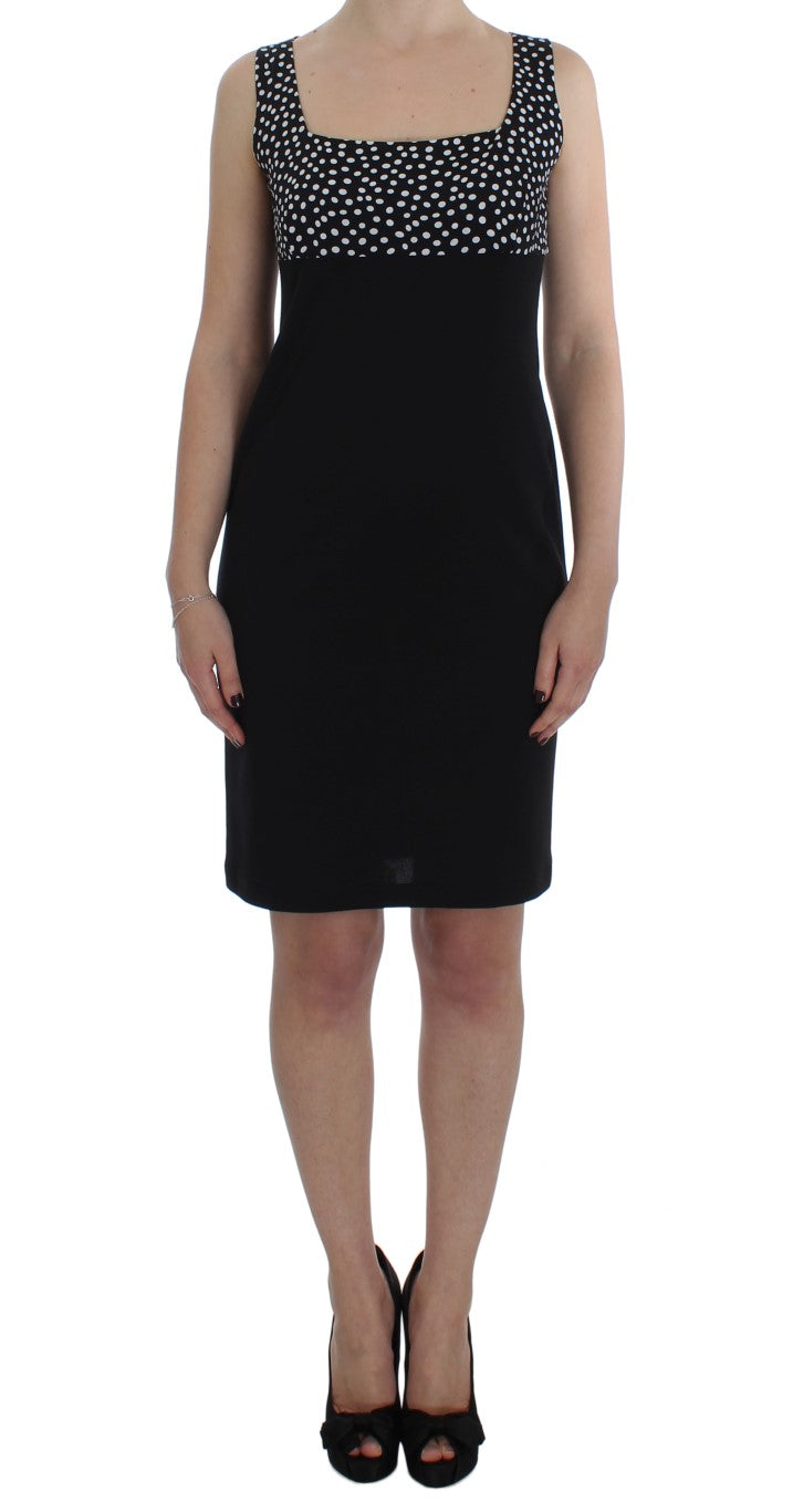 Schwarzes Stretch-Etuikleid und Pullover-Set