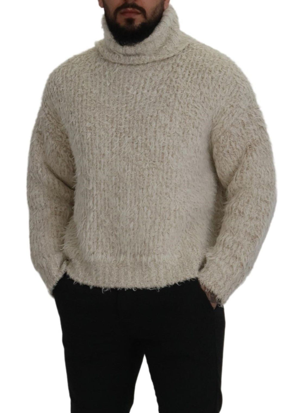 Cremefarbener Rollkragenpullover aus Wollstrick