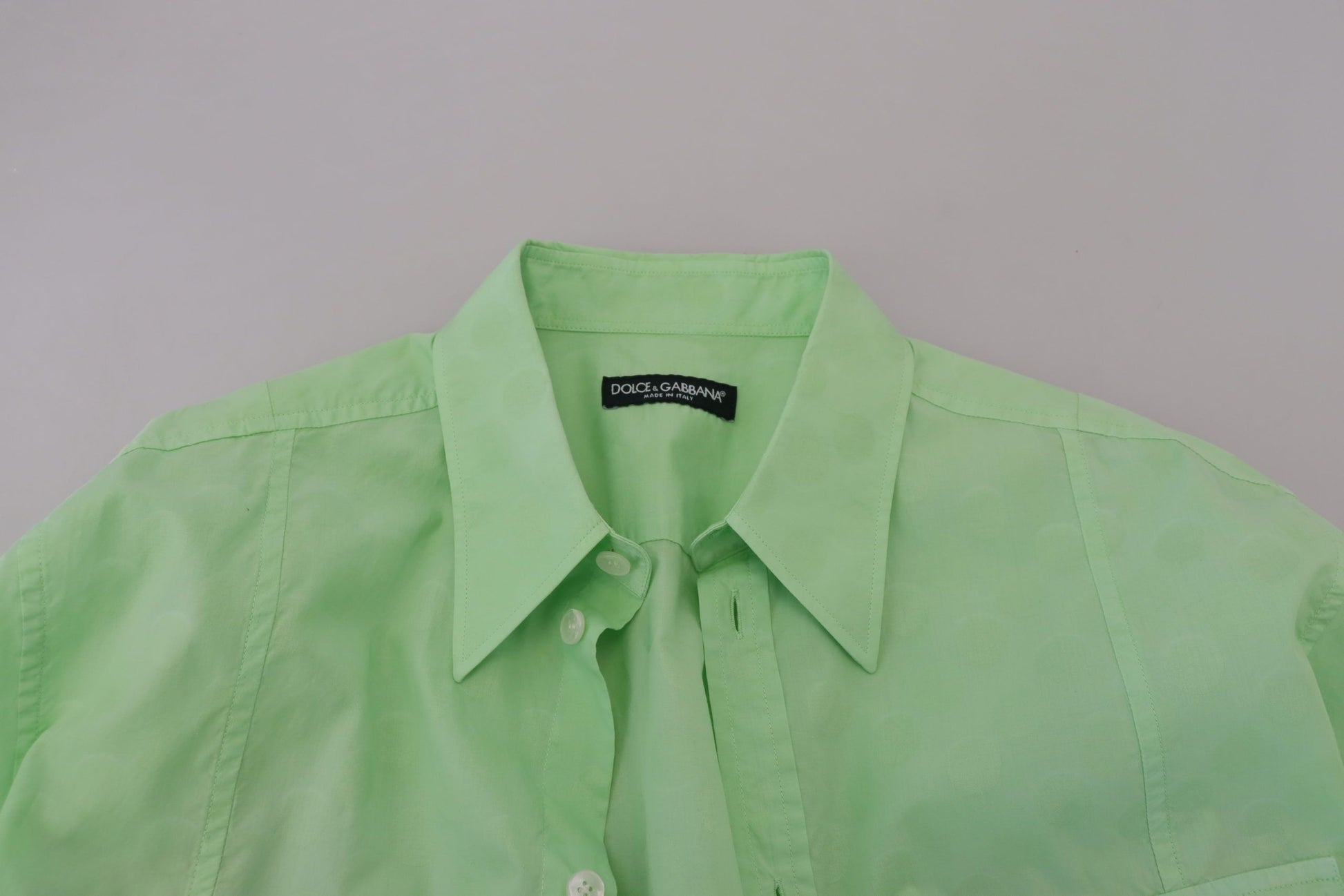 Mintgrünes langärmliges Button-Down-Hemd