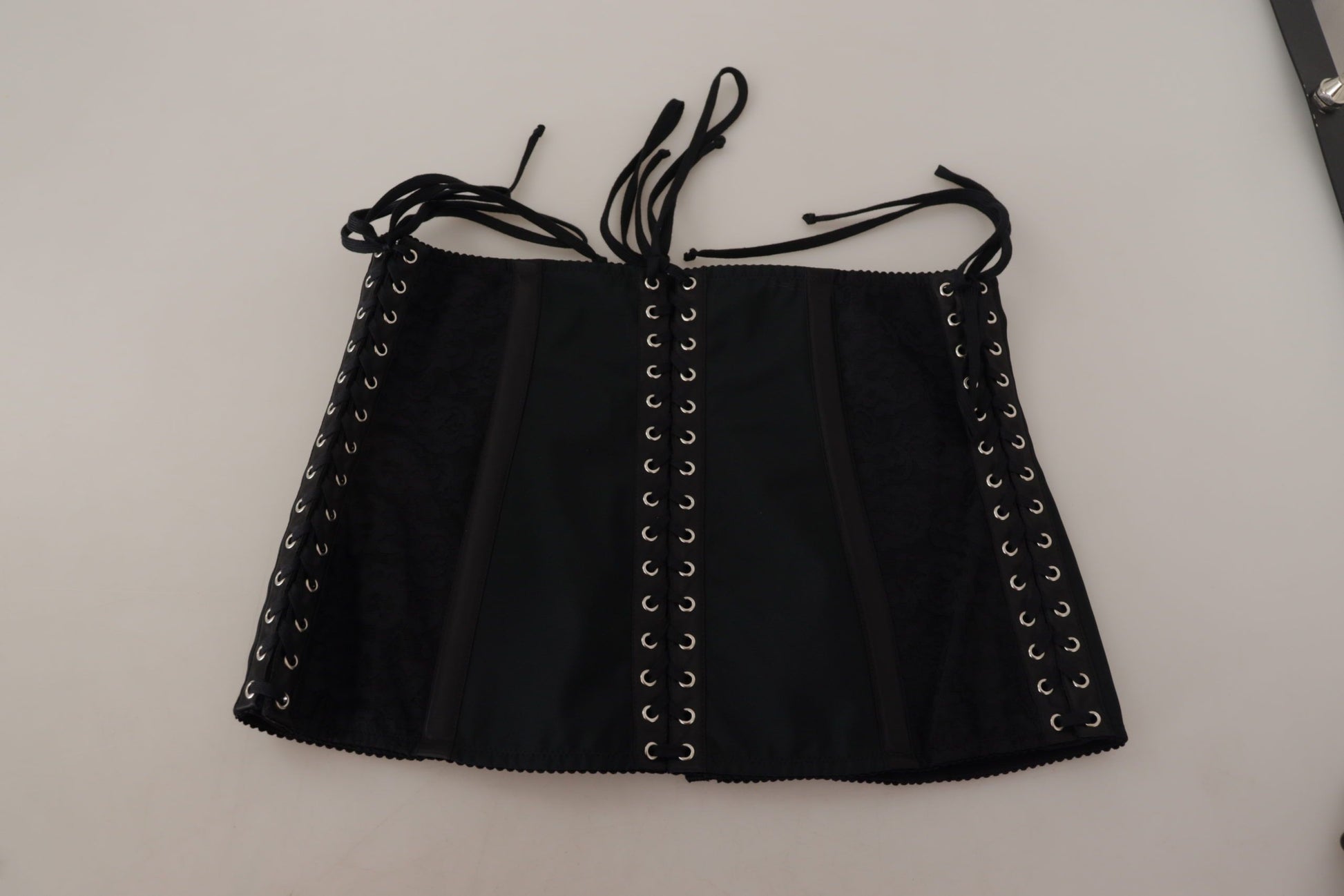 Schwarzes Korsett mit elastischem Taillengurt
