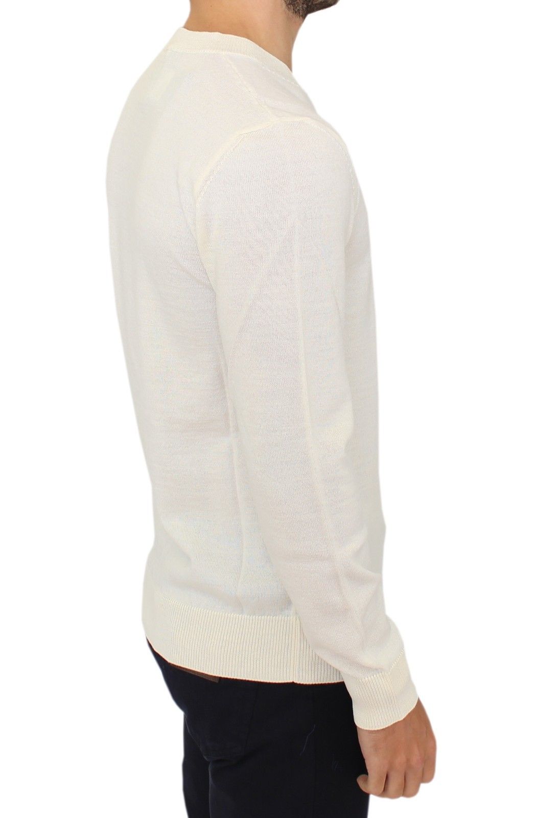 Pullover aus Wollmischung mit V-Ausschnitt in Off-White