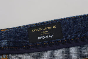 Blau verwaschene Jeanshose aus normalem Baumwolldenim