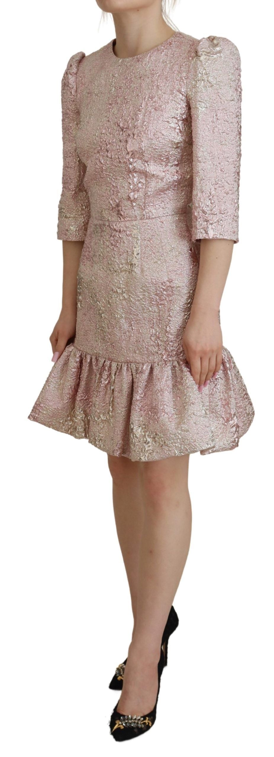 Rosa Jaquard-Midikleid mit 3/4-Ärmeln