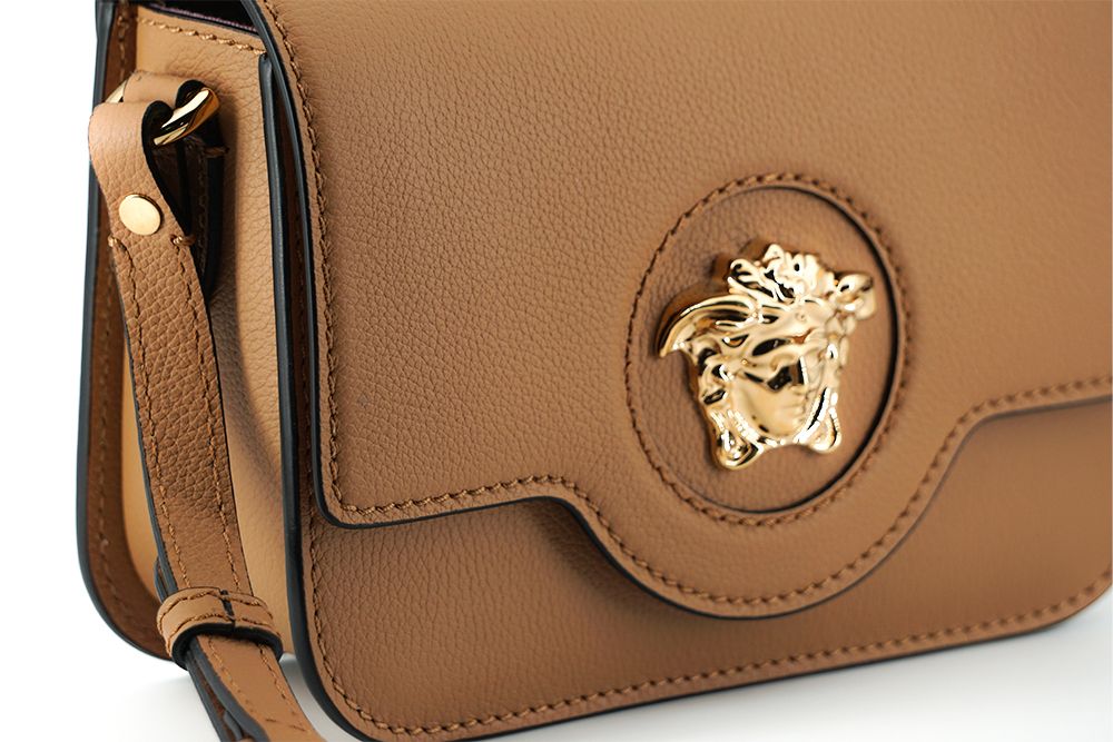 Elegante Umhängetasche aus Kalbsleder in Braun