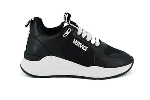 Elegante monochrome Leder-Sneaker