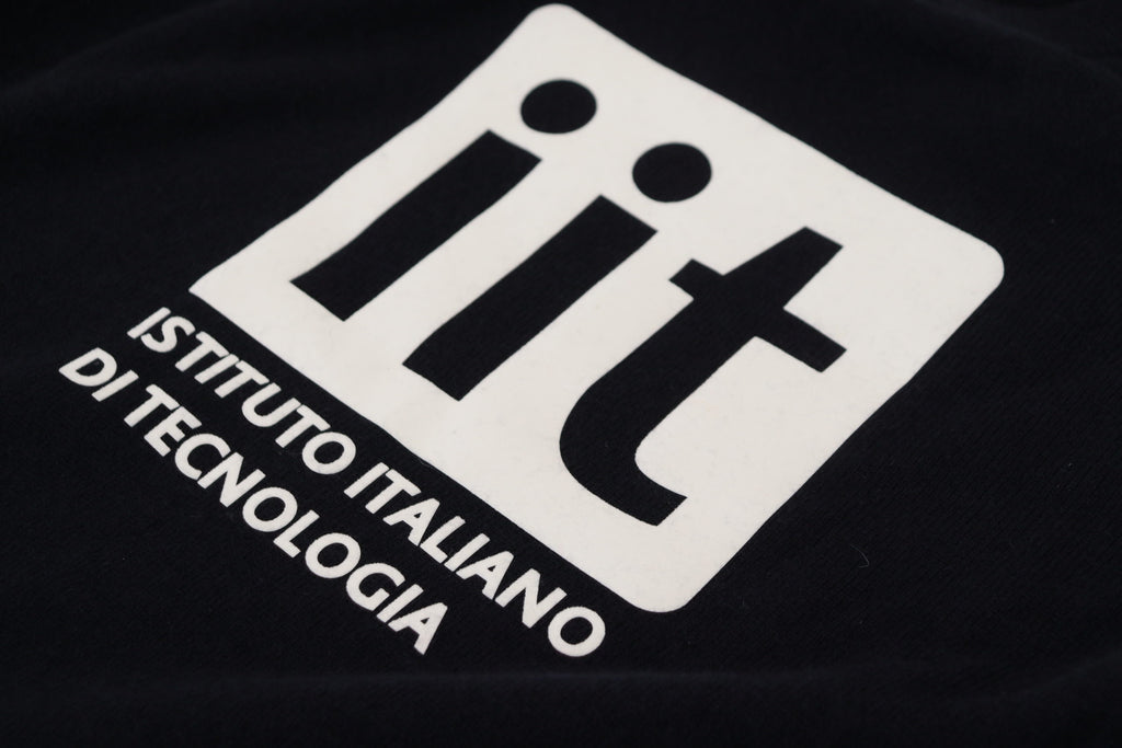 Blauer Pullover aus Kaschmir mit iit-Print
