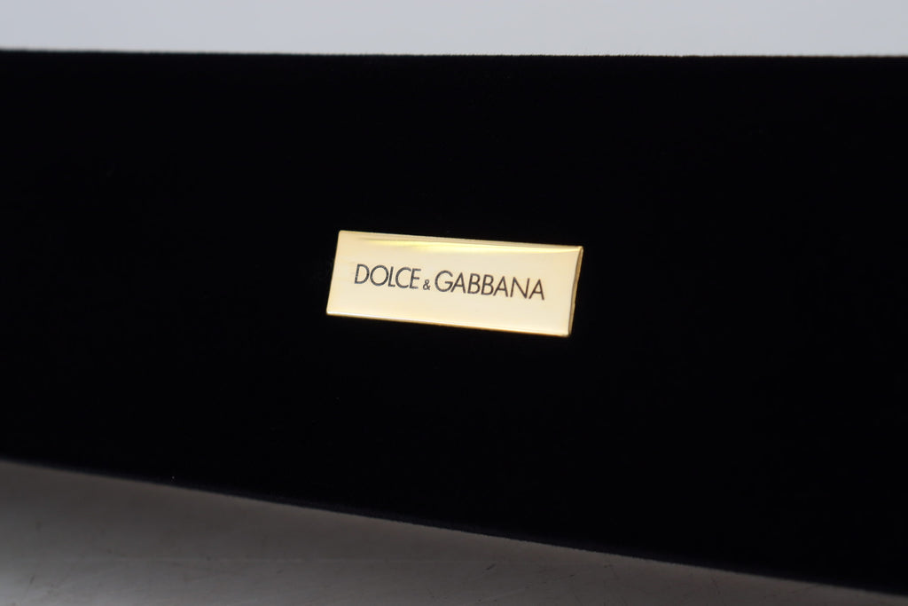Aufbewahrungsbox für Armbänder und Schmuck aus schwarzem Samt mit Logo-Plakette