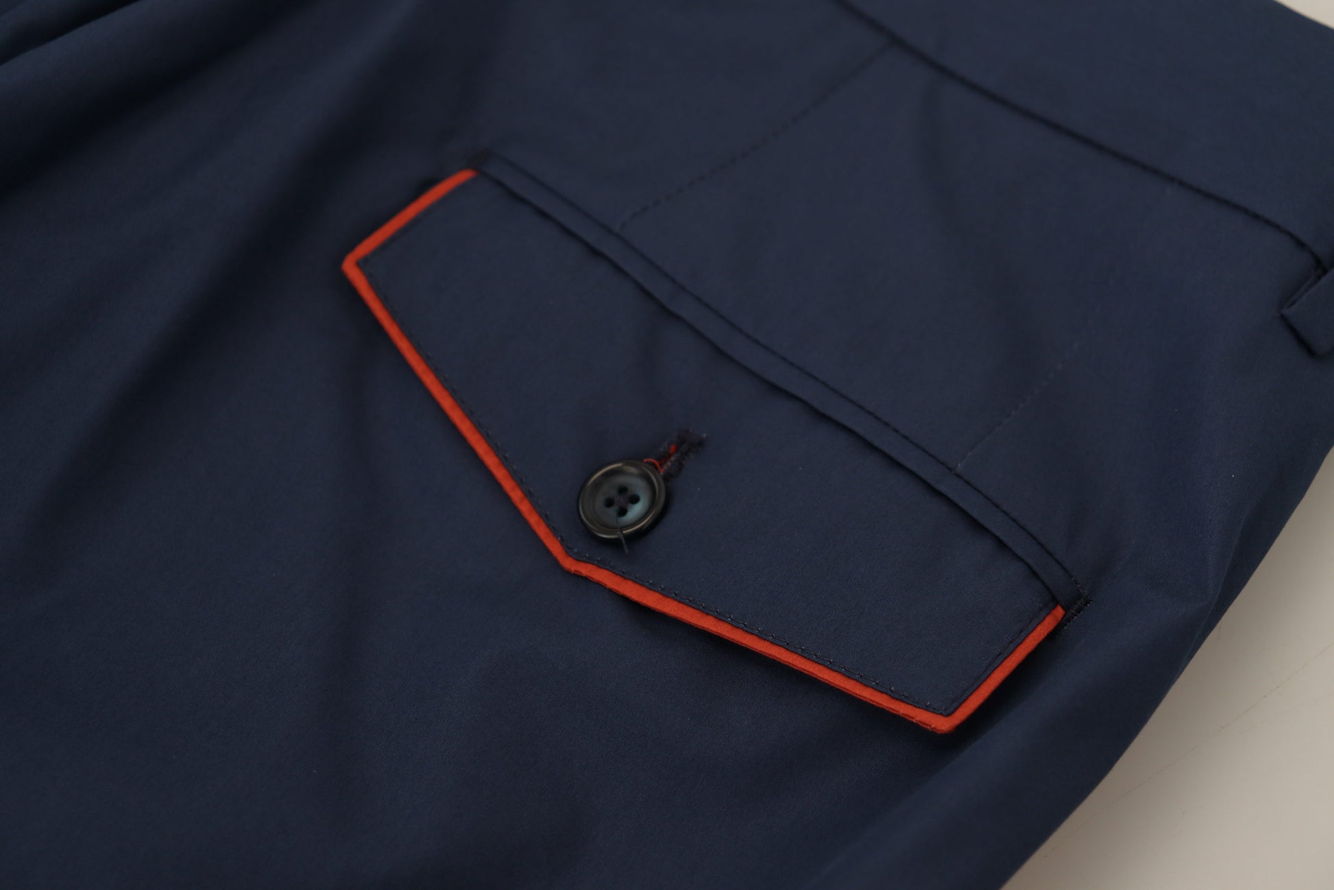 Blaue Chinohose aus Baumwolle