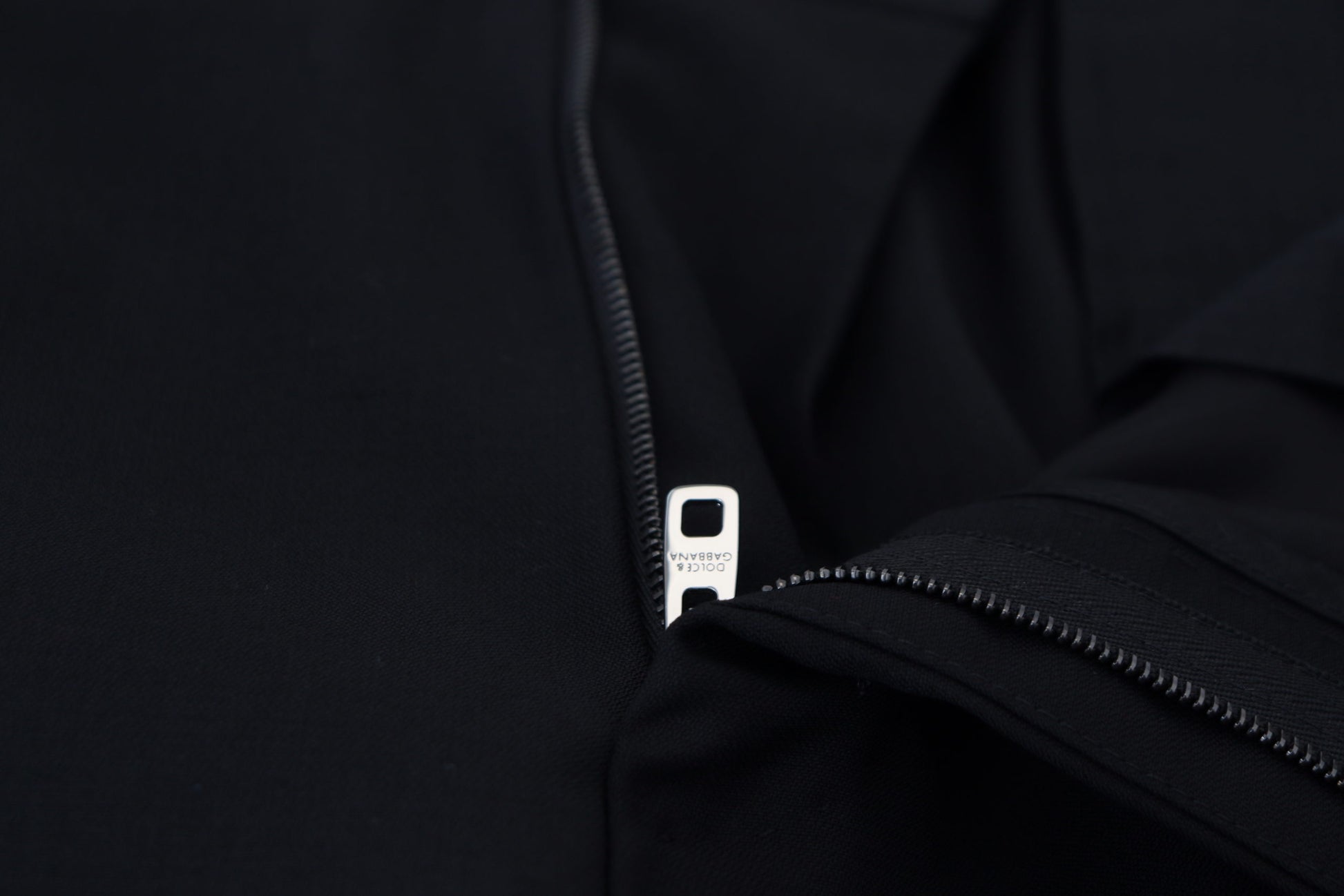 Schwarze Chinohose aus Wolle