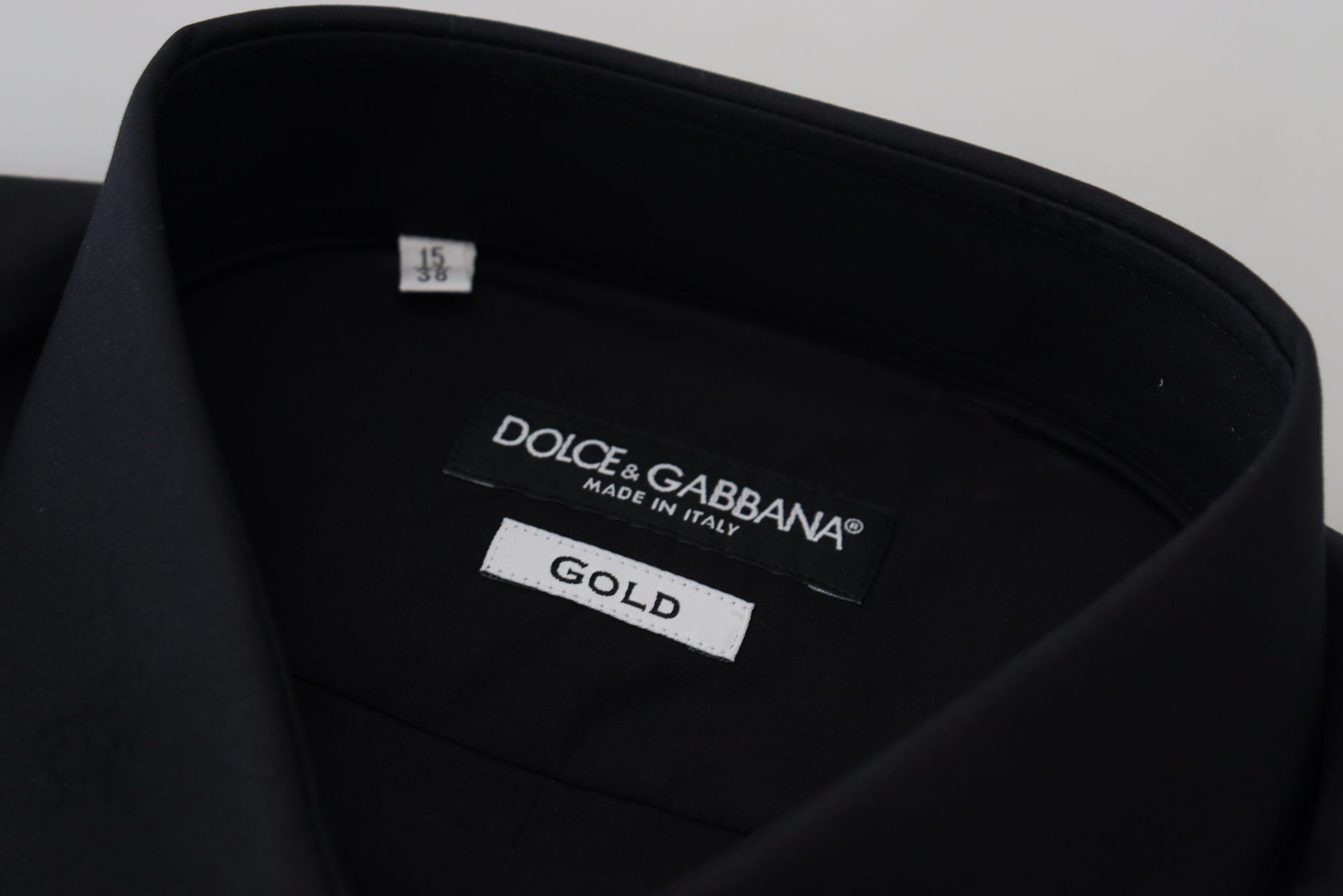 Schwarzes Slim Fit-Hemd aus Baumwolle mit GOLD-Print