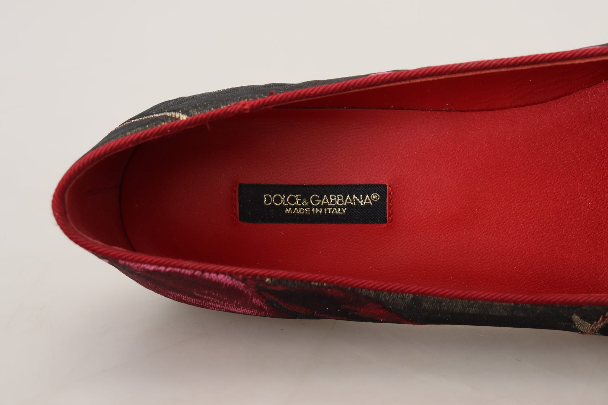 Mehrfarbige Jacquard-Slipper mit Herz-Jesu-Patch