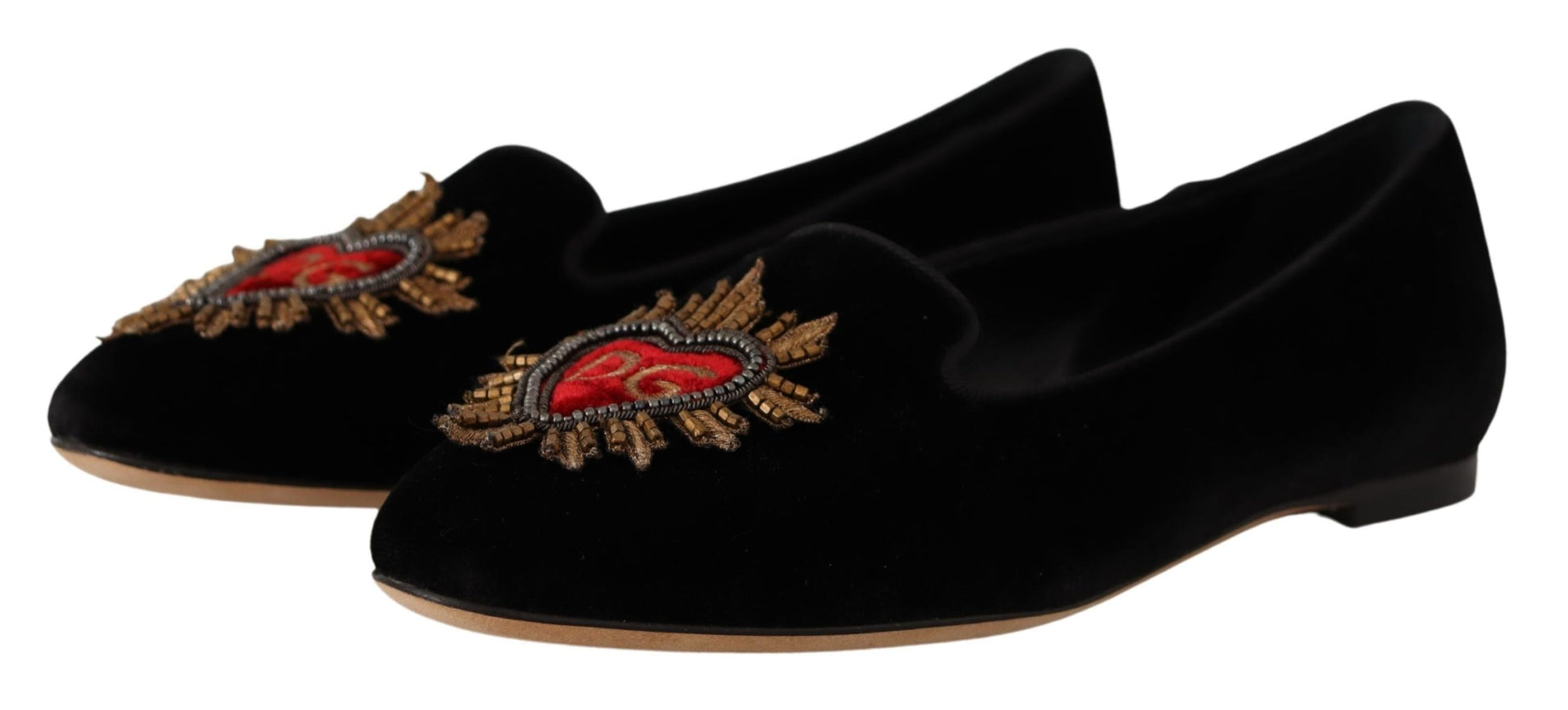 Schwarze Slipper mit Herz-Jesu-Patch