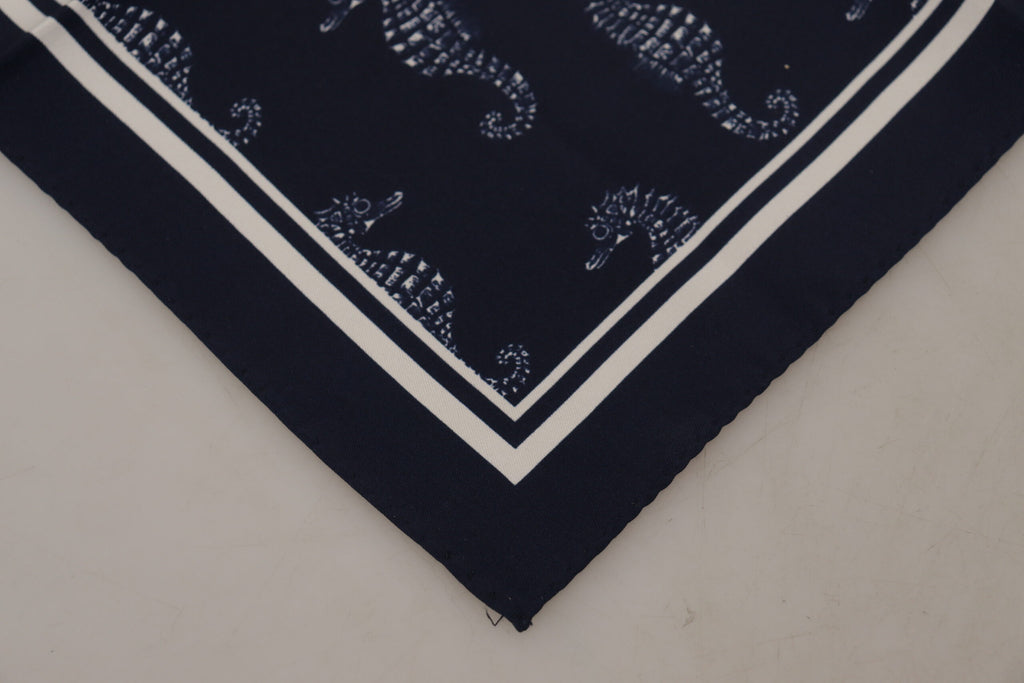 Blauer quadratischer Taschentuchschal mit Seepferdchen-DG-Aufdruck