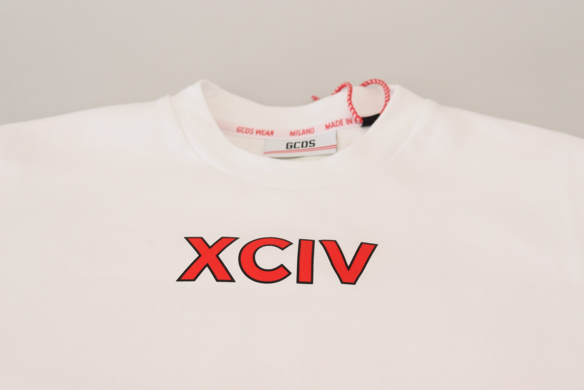 Weißes Baumwoll-T-Shirt mit kurzen Ärmeln und Logo-Print