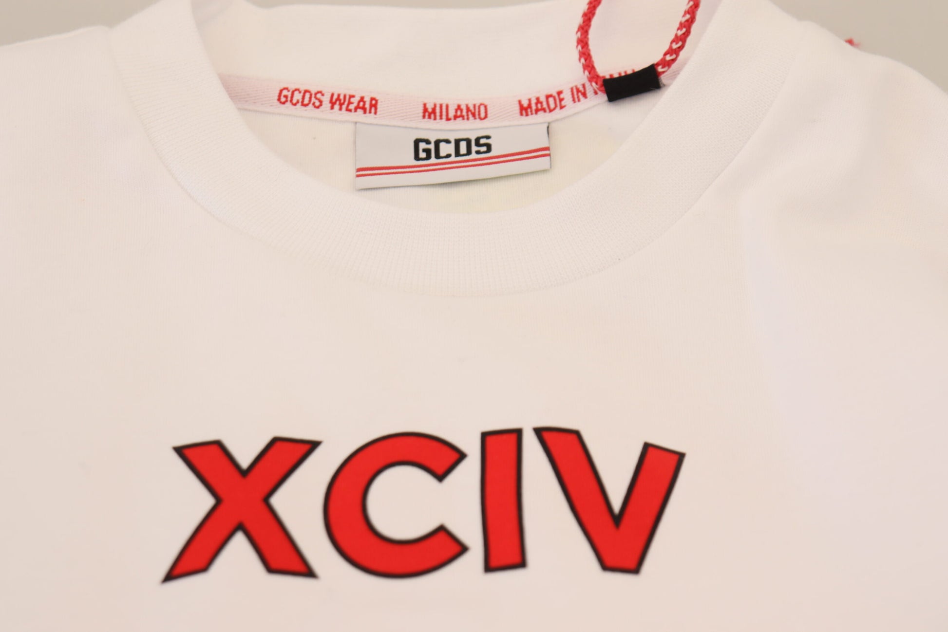 Weißes Baumwoll-T-Shirt mit kurzen Ärmeln und Logo-Print