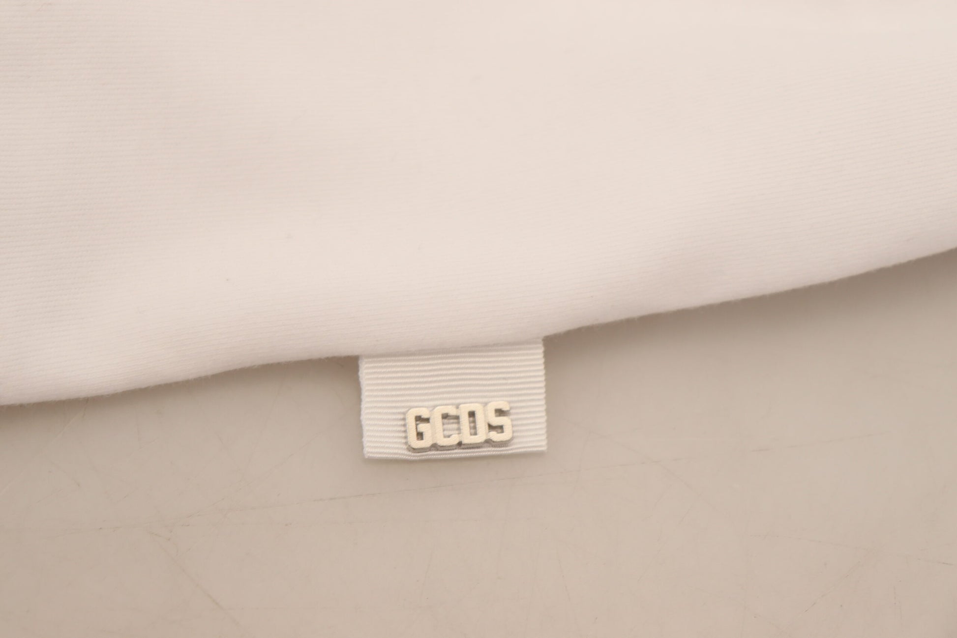 Weißes Baumwoll-T-Shirt mit kurzen Ärmeln und Logo-Print